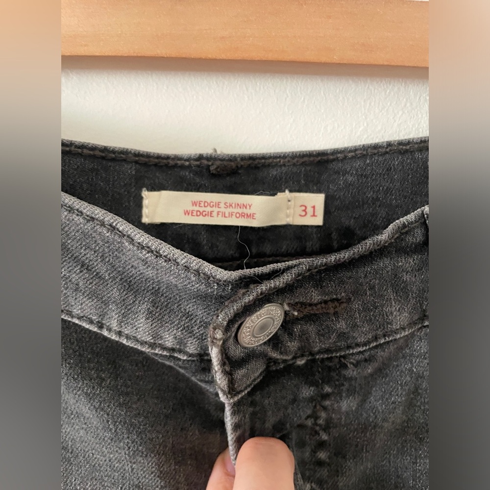 Levi's Wedgie skinny filform women’s Gray Jeans size 31 - Picture 7 of 11